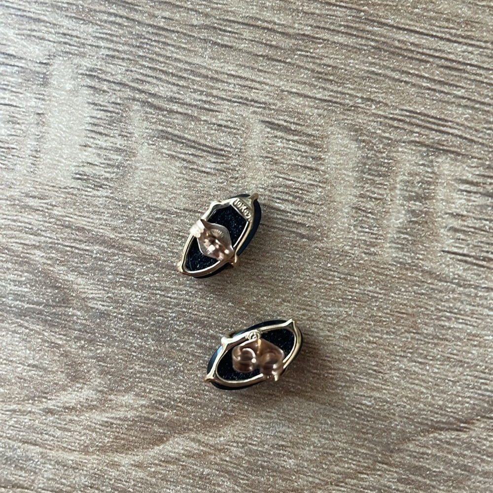 Vintage 80s 90s Art Deco 10k Solid Yellow Gold Onyx Studs with White Diamonds - Picture 2 of 3